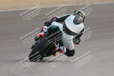 media/Dec-17-2022-SoCal Trackdays (Sat) [[224abd9271]]/Turn 10 Backside (120pm)/